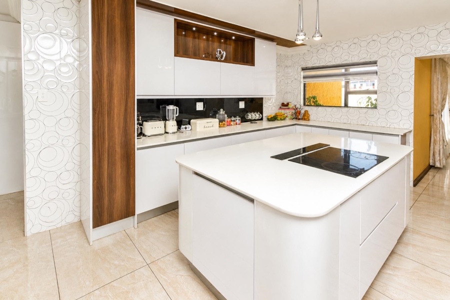 5 Bedroom Property for Sale in Xanadu Eco Park North West